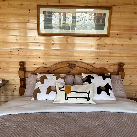 Farm stay Farm In The Woods *