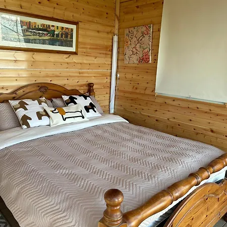 Farm In The Woods ファームステイ Slade (Dublin)