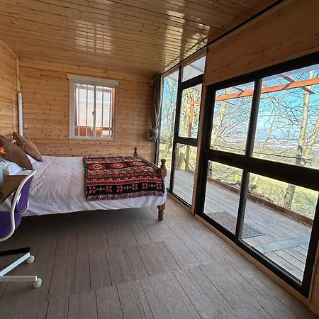 Farm In The Woods * Slade (Dublin)