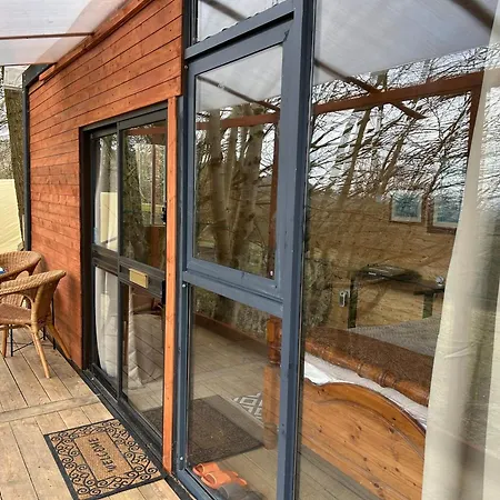 ファームステイ Farm In The Woods Slade (Dublin)