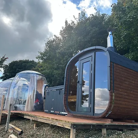 Farm In The Woods * Slade (Dublin)