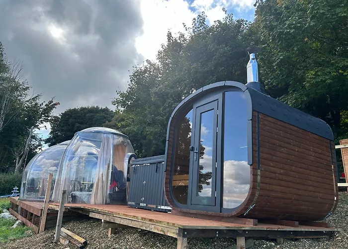 Farm In The Woods * Slade (Dublin)